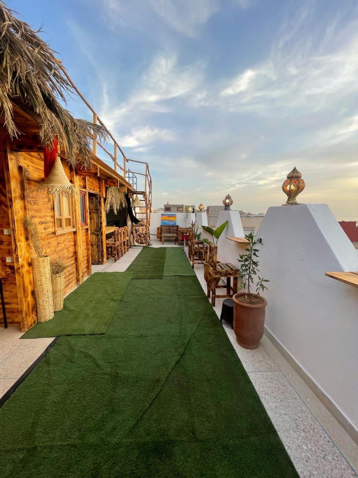 Heaven Surf Camp Hostel Tamraght Ngoại thất bức ảnh